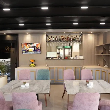 ホテル Residence Inn Hotel ティラナ