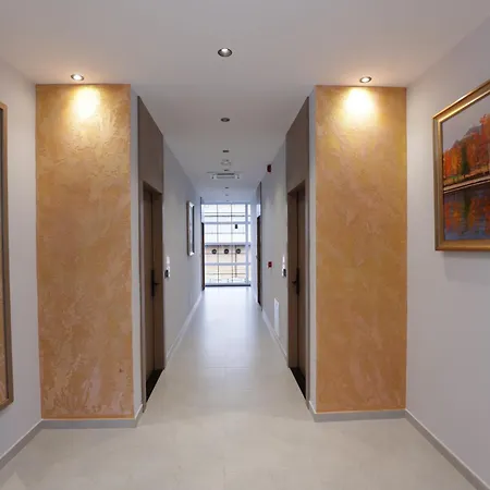 Hotel Residence Inn Hotel 4*