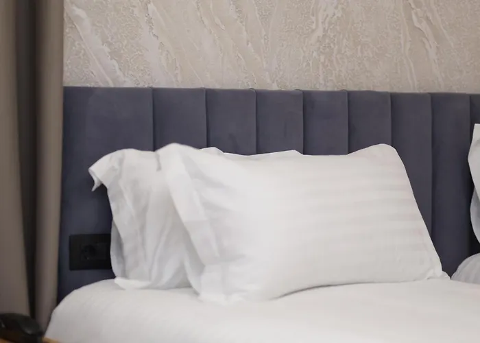 Residence Inn Hotel 4* Tirana