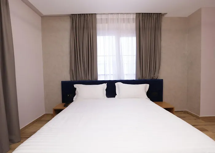 Residence Inn Hotel 4* Tirana