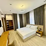 Residence Inn Hotel ホテル ティラナ
