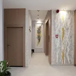 Residence Inn Hotel 4* ティラナ