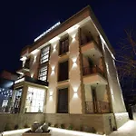 Residence Inn Hotel ティラナ