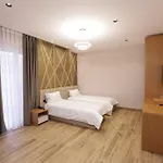 Residence Inn Hotel ホテル ティラナ