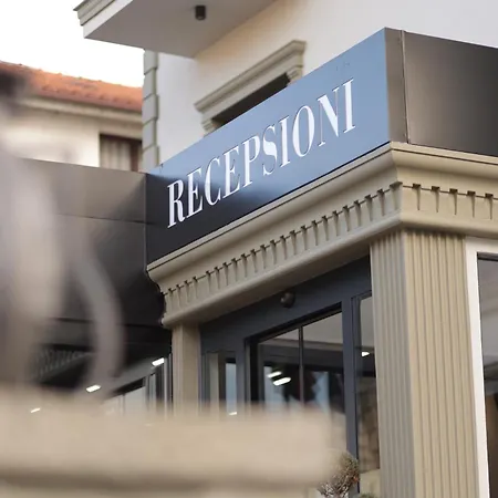 Отель Residence Inn Hotel 4*