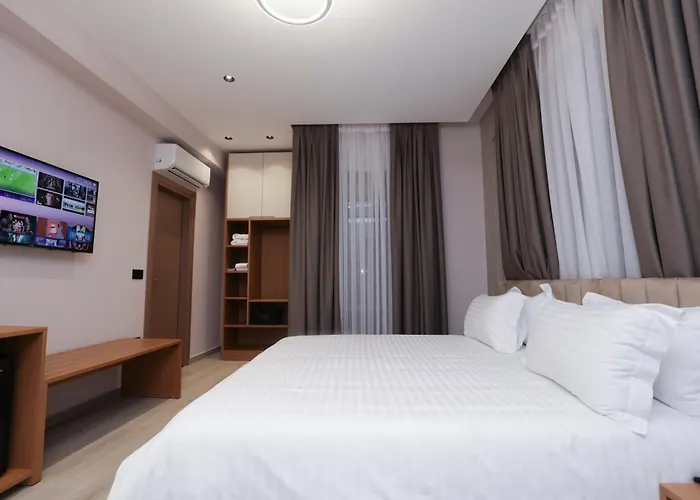 Residence Inn Hotel 호텔 티라나