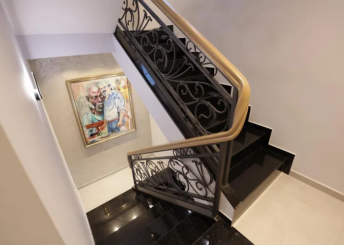 Residence Inn Hotel 호텔