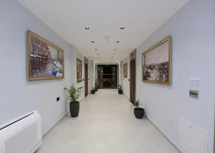 Residence Inn Hotel 호텔