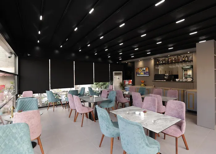 Residence Inn Hotel 호텔