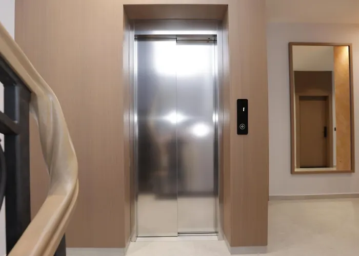 Residence Inn Hotel 호텔