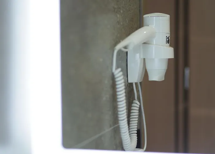 Residence Inn Hotel 호텔 티라나